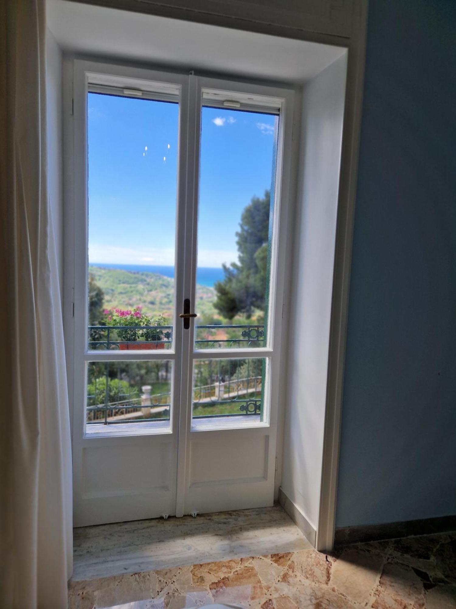 Villa Esmeralda Salerno Exterior photo